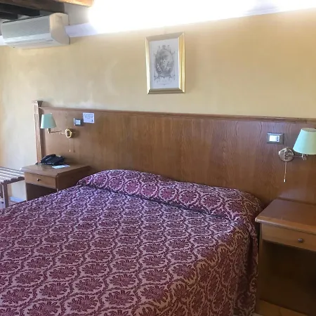 Casale Certosa 3*