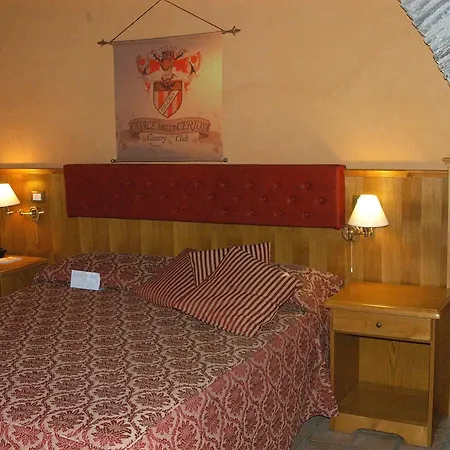 فندق Casale Certosa 3*